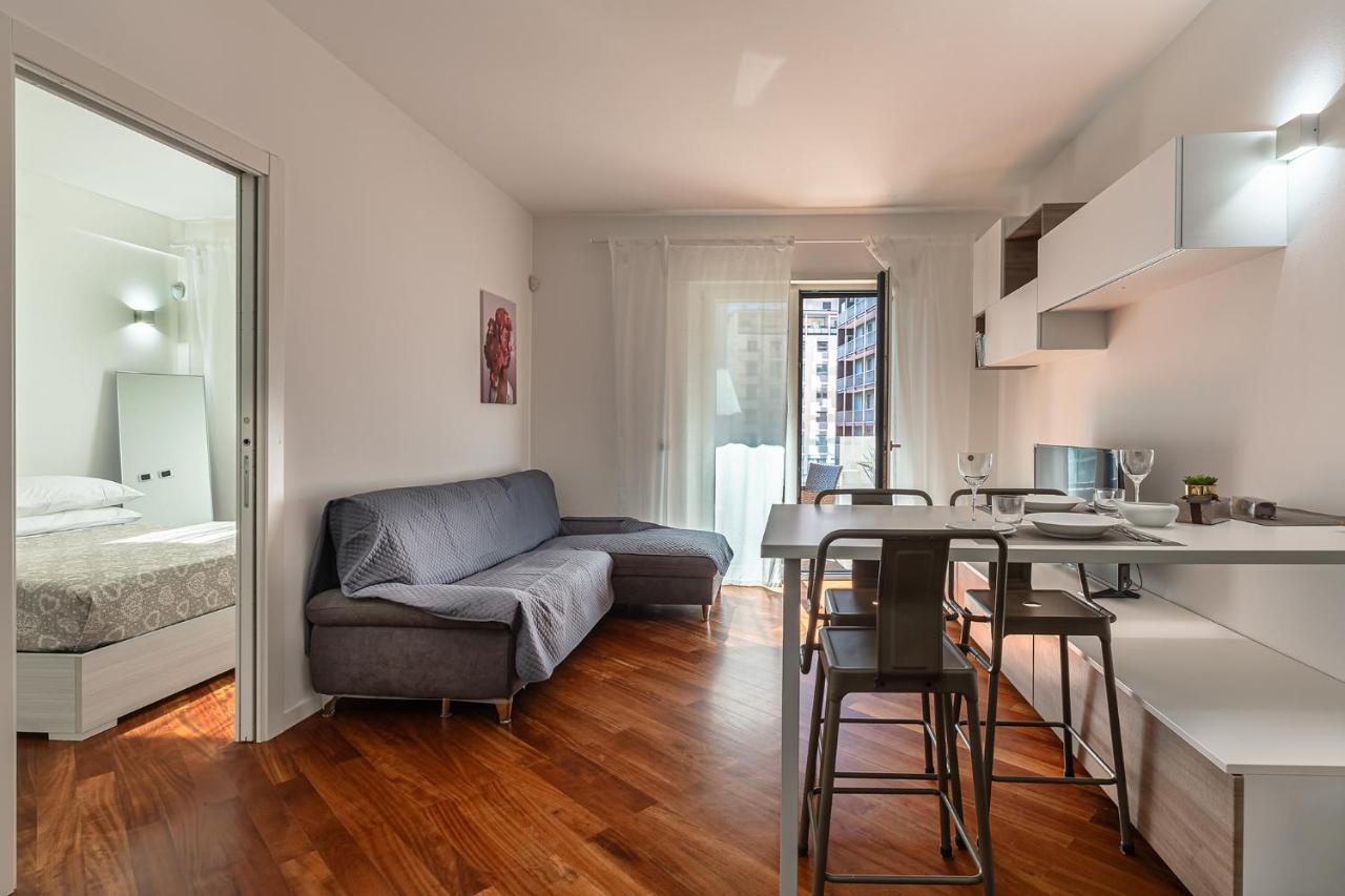 Central/garibaldi Luxurious Two-room Apartment. * Mailand